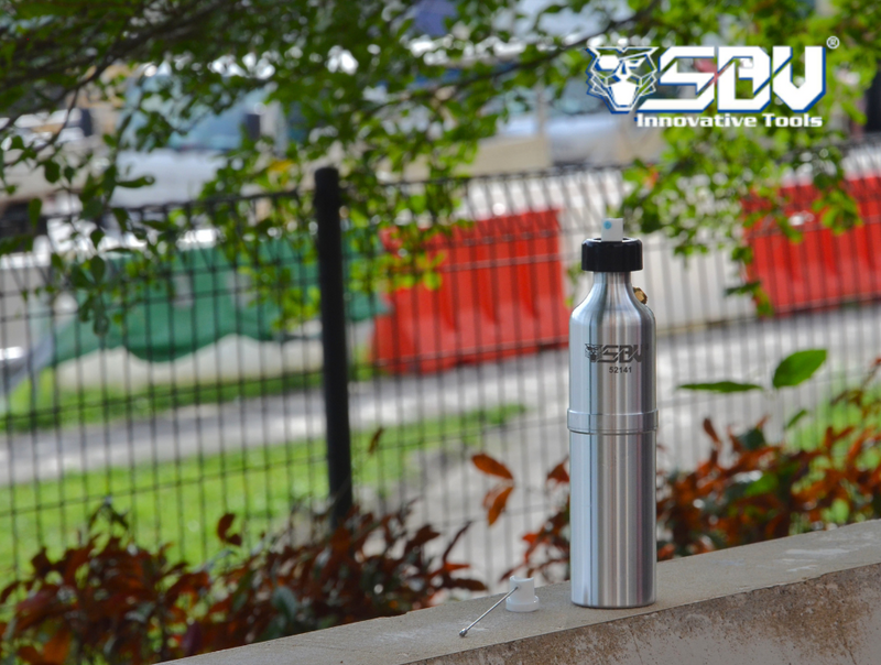 Load image into Gallery viewer, Rechargeable ECO-Spray Bottle in Aluminium