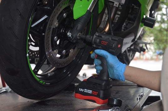 1/2" Mini Cordless Impact Wrench Kit