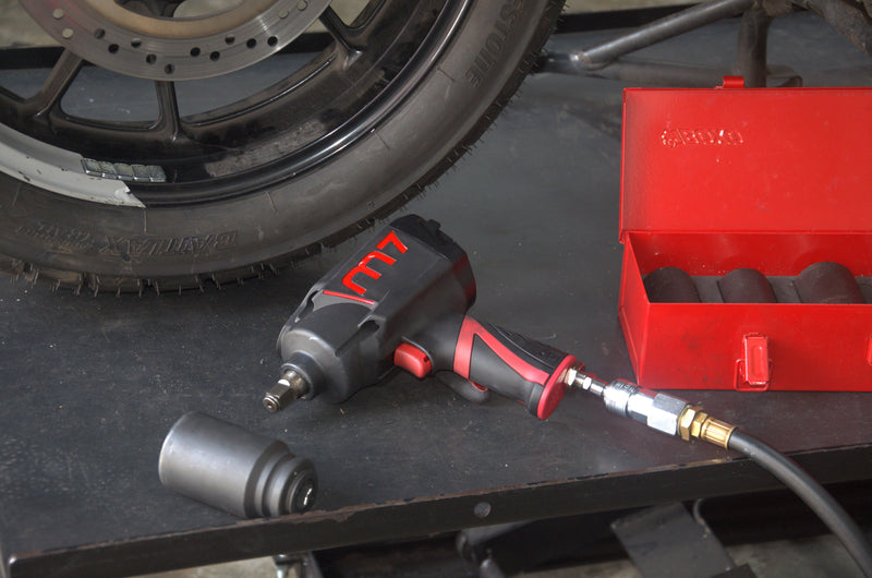 Load image into Gallery viewer, 1/2" Dr. Composite Air impact Wrench, Twin Hammer, 500ft-Lb, 680 Nm