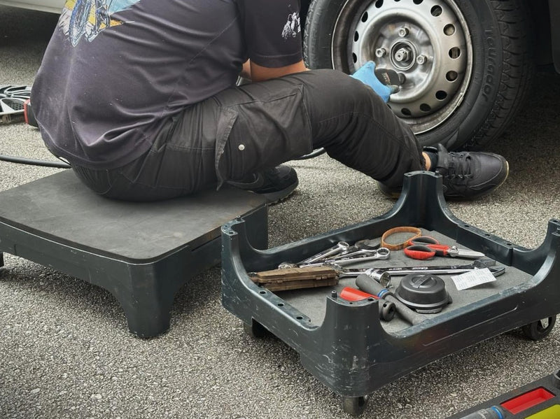 Load image into Gallery viewer, 4-IN-1 Garage Stool