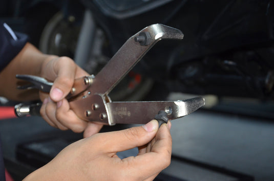 Universal Pulley Holder Wrench Set