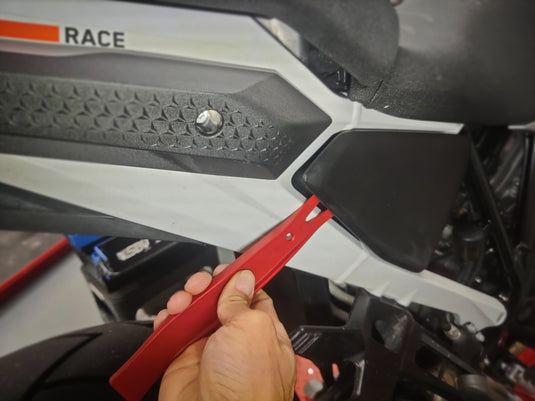 Fairing Removal Pry Tool