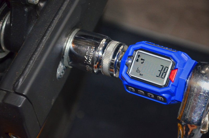 Load image into Gallery viewer, 3/8” Digital Torque Adapter, 1-205 Nm / 0.74-151 ft-lbs
