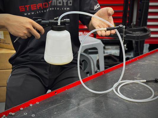 1L Vacuum Brake Fluid Bleeder For Motocycle