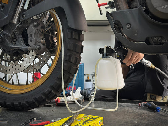 1L Vacuum Brake Fluid Bleeder For Motocycle