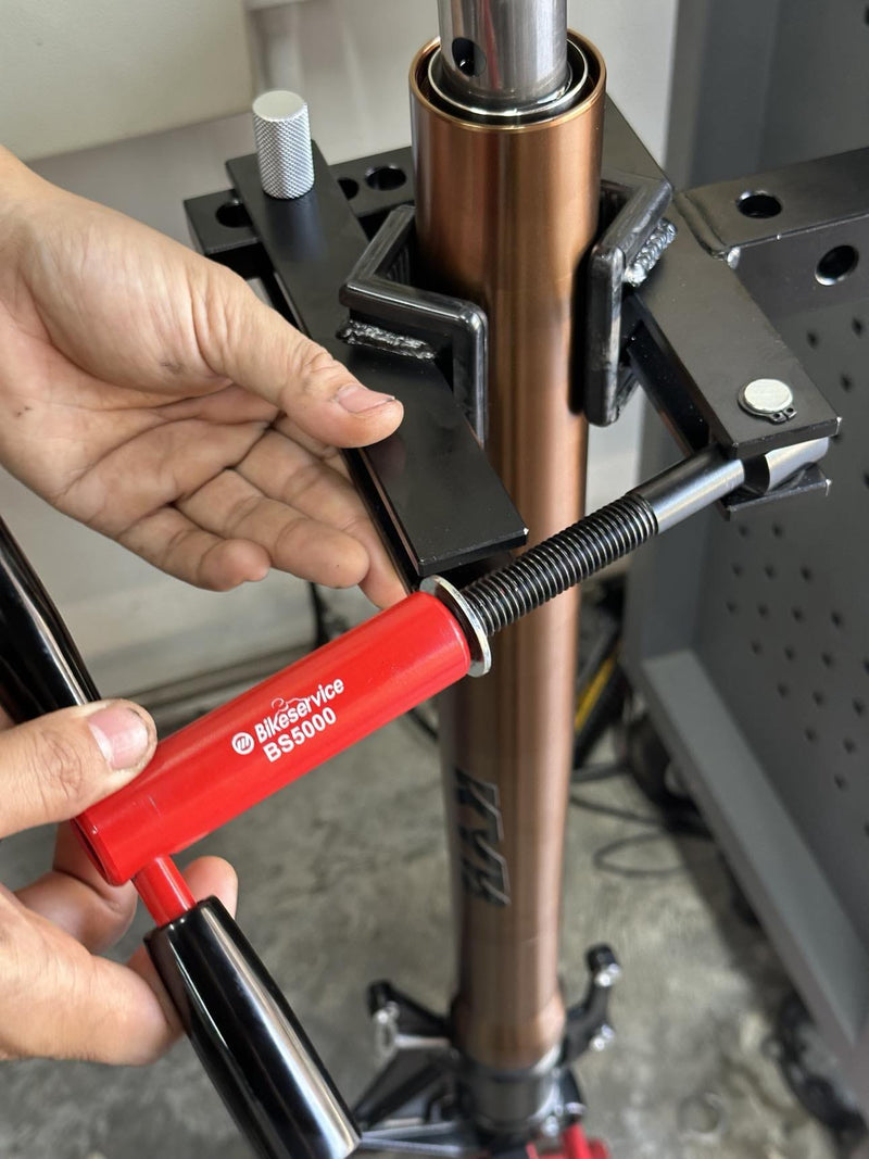 Load image into Gallery viewer, Front Fork And Shock Vice
