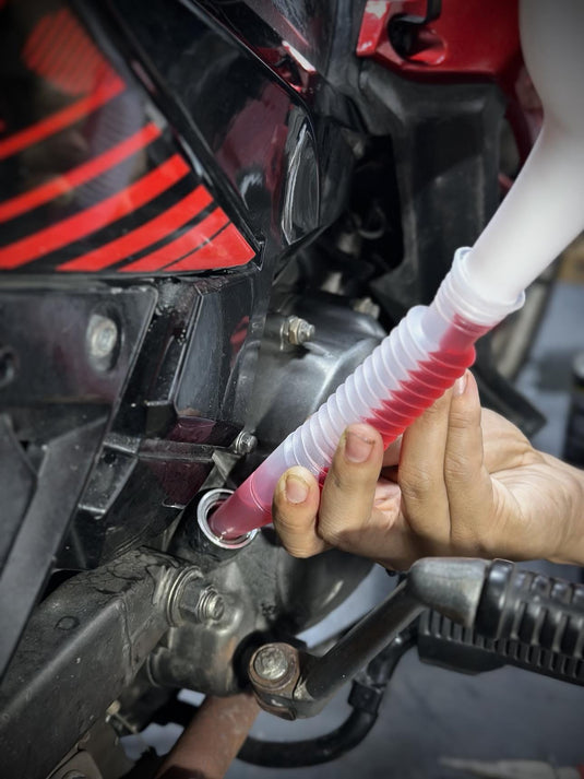 Oil Pouring Can with Flexible Spout & Screw Cap